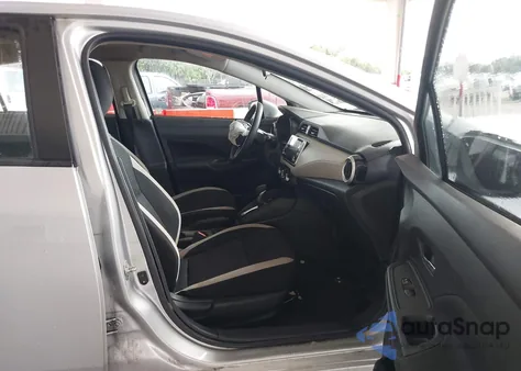 2021 Nissan Versa Sv Xtronic Cvt z USA, uszkodzony, nr VIN 3N1CN8EV5ML880478